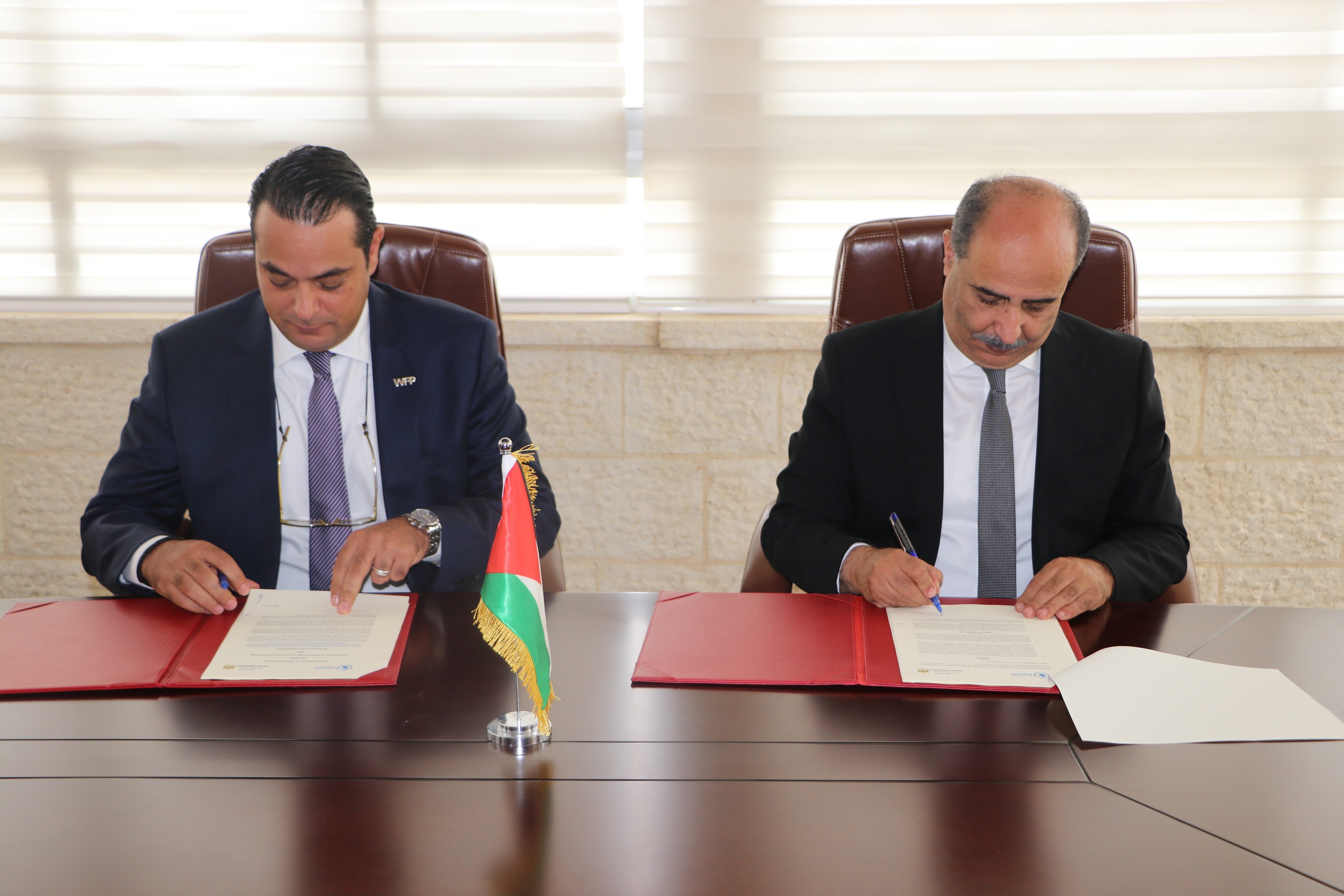 جانب من توقيع مذكرة التفاهم